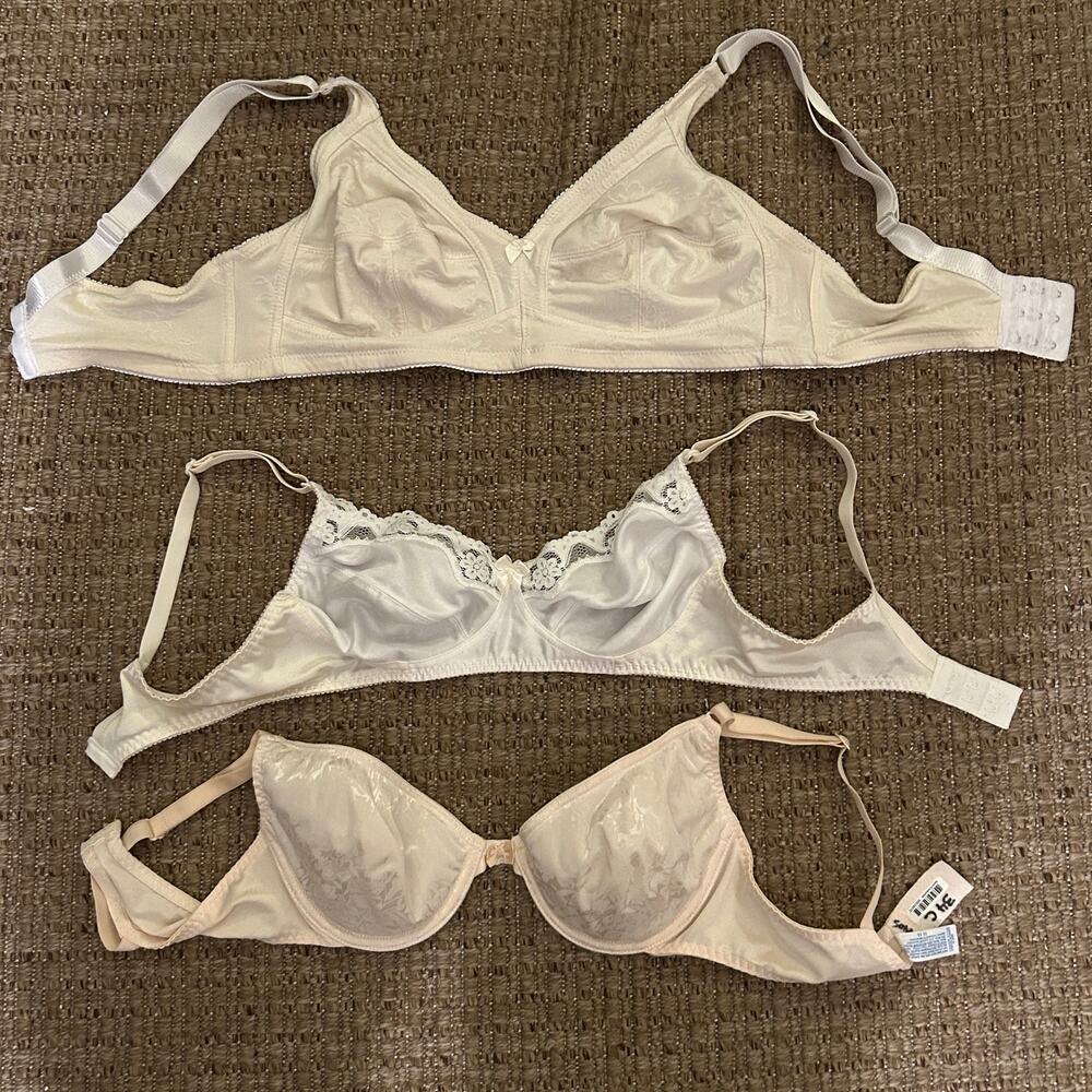 Lot of 3 Bras Maidenform Hanes Jennifer 34C